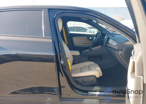 2022 Polestar 2 Long Range Dual Motor z USA, uszkodzony, nr VIN LPSED3KA5NL055690